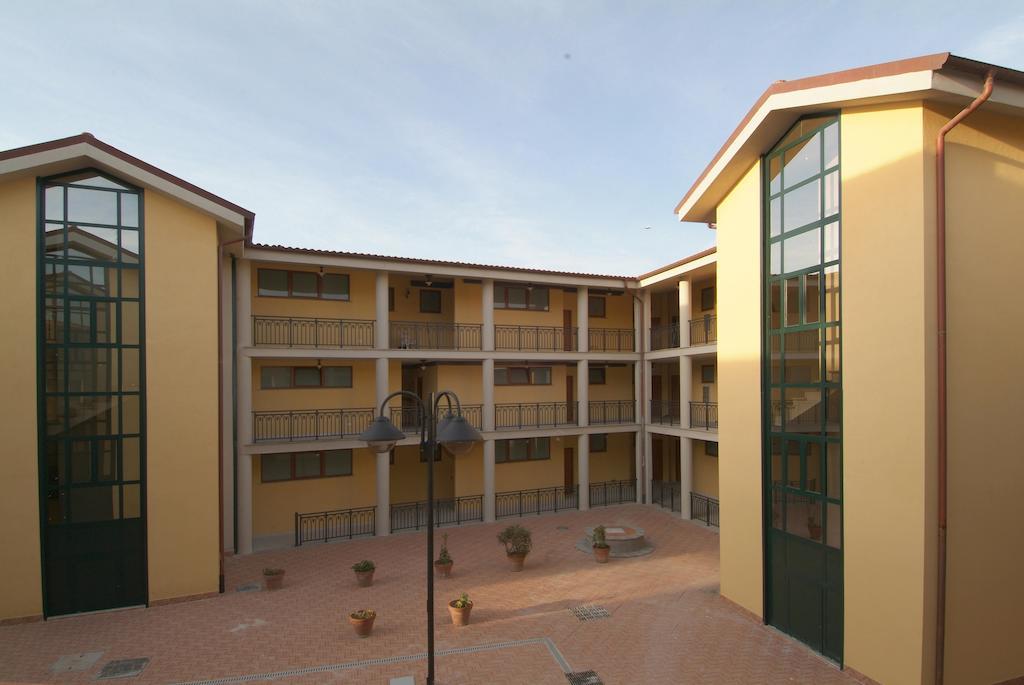 Hotel Complesso L'Oasi Aranova Zewnętrze zdjęcie