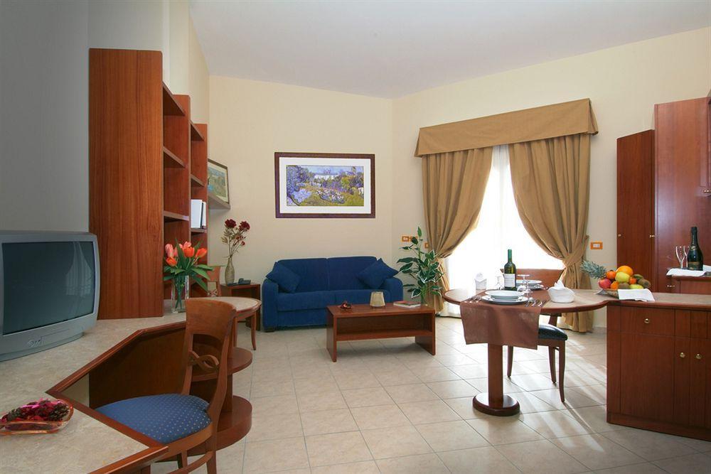 Hotel Complesso L'Oasi Aranova Zewnętrze zdjęcie