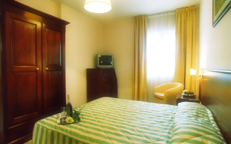 Hotel Complesso L'Oasi Aranova Zewnętrze zdjęcie